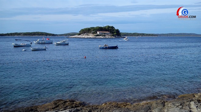 Tri Hrvatska Otoka kao Potencijalne Destinacije za Ljetovanje