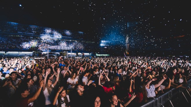 VELIČANSTVENO U ZAGREBU - Na Maksimiru 50 000 ljudi slavilo Boga 