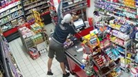 Viteškinja iz Viteza! 32-godišnjak s nožem došao opljačkati trgovinu, radnica ga udarila i izbila mu oružje