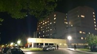 Ranjena osoba prevezena u SKB Mostar, I. M. (35) pogođen hicem noćas ispred hotela u Neumu