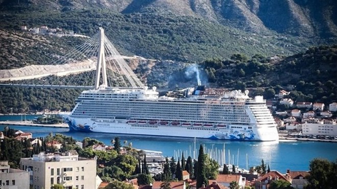 Najveći brod koji je ikad uplovio u Dubrovnik