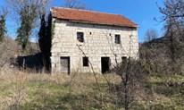 STARA KUĆA U GRUDAMA KAO MOTIV! ANTE TOLIĆ diplomirao na temu: Obnova tradicionalne kamene kuće