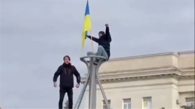 HERSON SE VRAĆA KUĆI! Opet se vijore ukrajinske zastave
