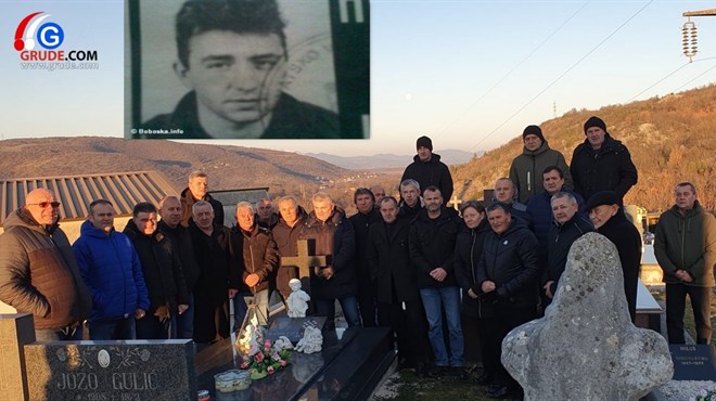 Gruđani na grobu svog Karolja Jelascika, 30 godina od smrti heroja iz Mađarske