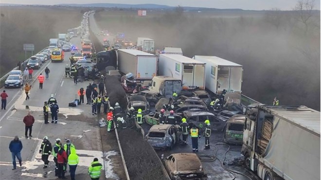Prašina uzrok stravične nesreće? 19 auta izgorjelo, 36 ljudi ozlijeđeno u lančanom sudaru na autocesti kod Budimpešte