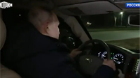 Putin posjetio Mariupolj, vozio auto po gradu