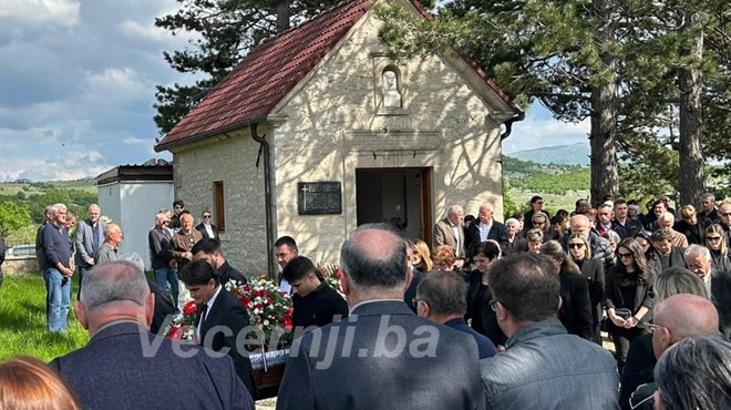 Izbornik Zlatko i Miran u suzama ispratili svoju Katu, veliku hrvatsku majku, na posljednji počinak