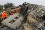 INDIJA: Raste broj stradalih u sudaru vlakova