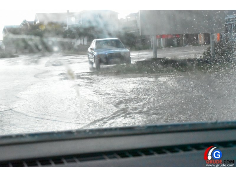 FOTO: Opći potop u Širokom Brijegu! Tuča pogodila Dobrič i Knešpolje
